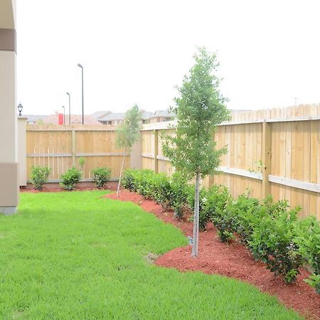 Palace Inn Sam Houston Race Park 외부 사진