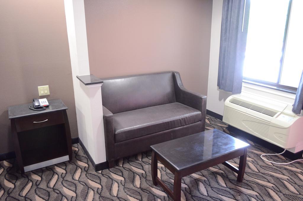 Palace Inn Sam Houston Race Park 객실 사진