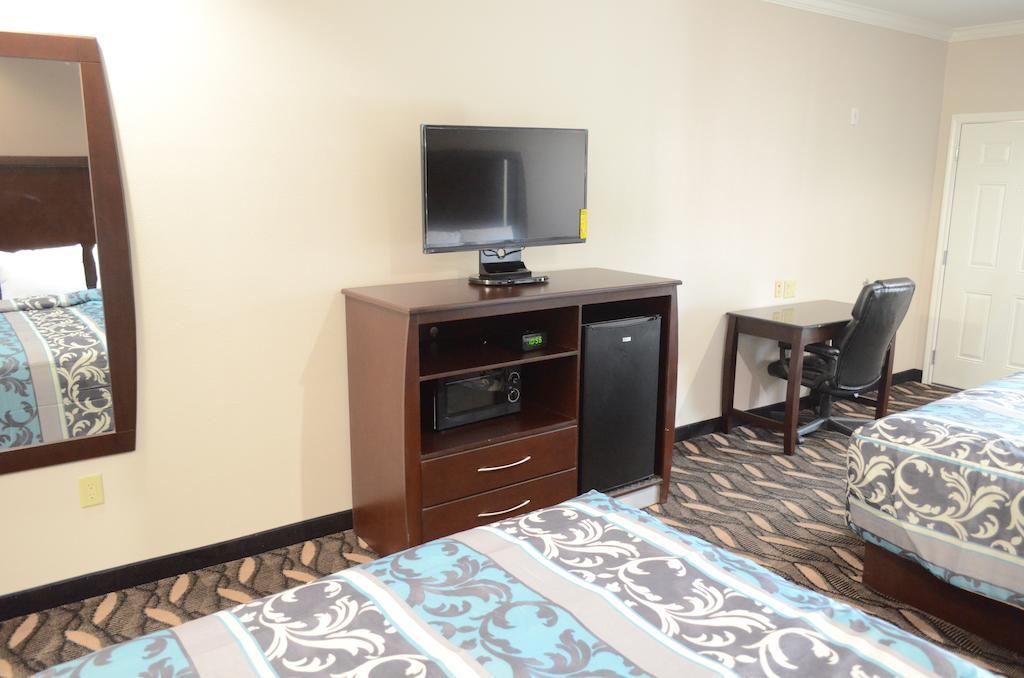 Palace Inn Sam Houston Race Park 객실 사진