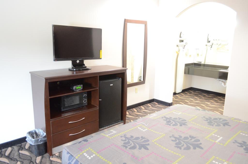 Palace Inn Sam Houston Race Park 객실 사진